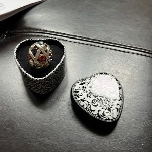 Brighton Ring, size 6. A truly beautiful ring!